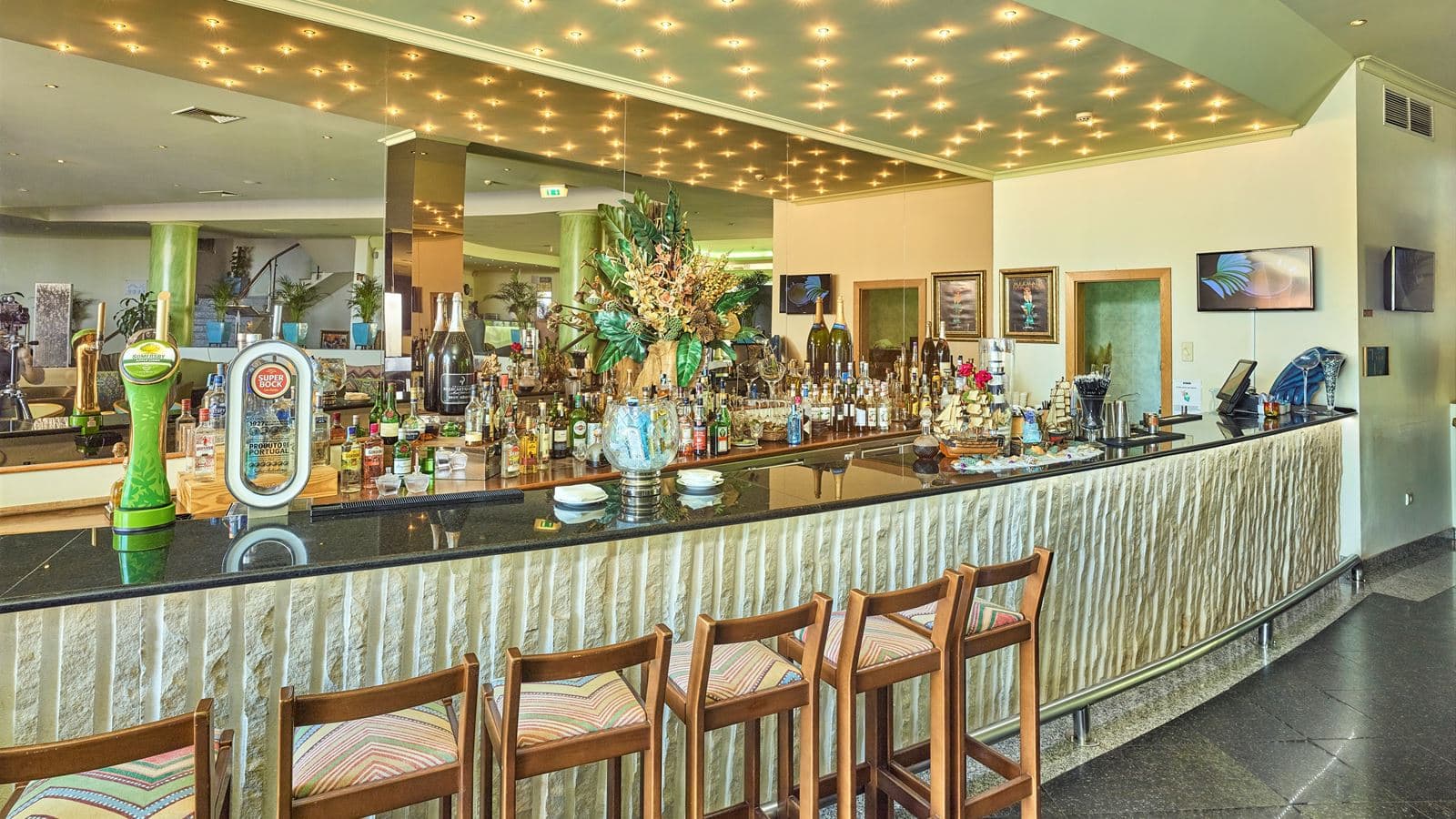 bars-piano-bar