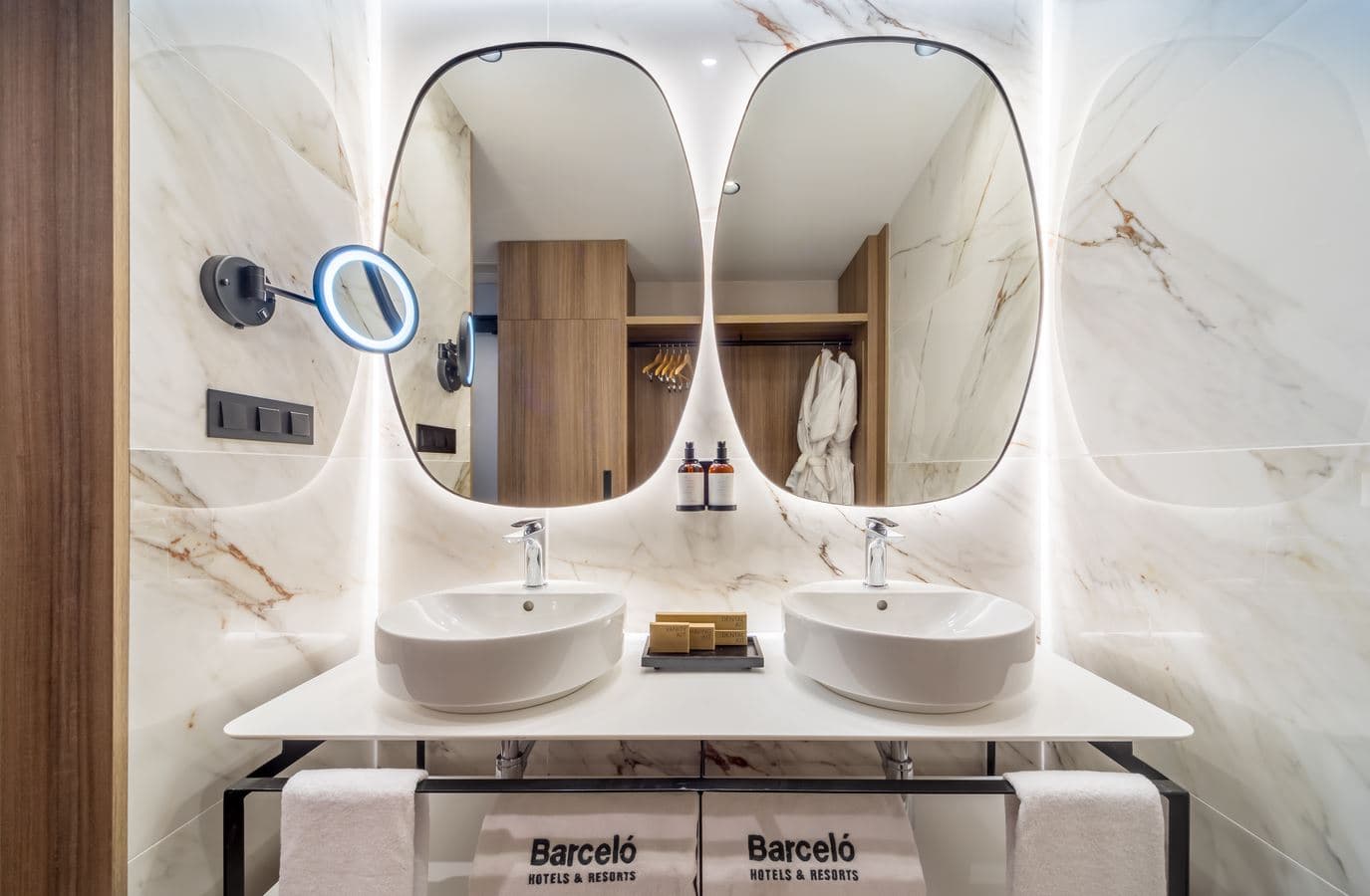 rooms-family-room