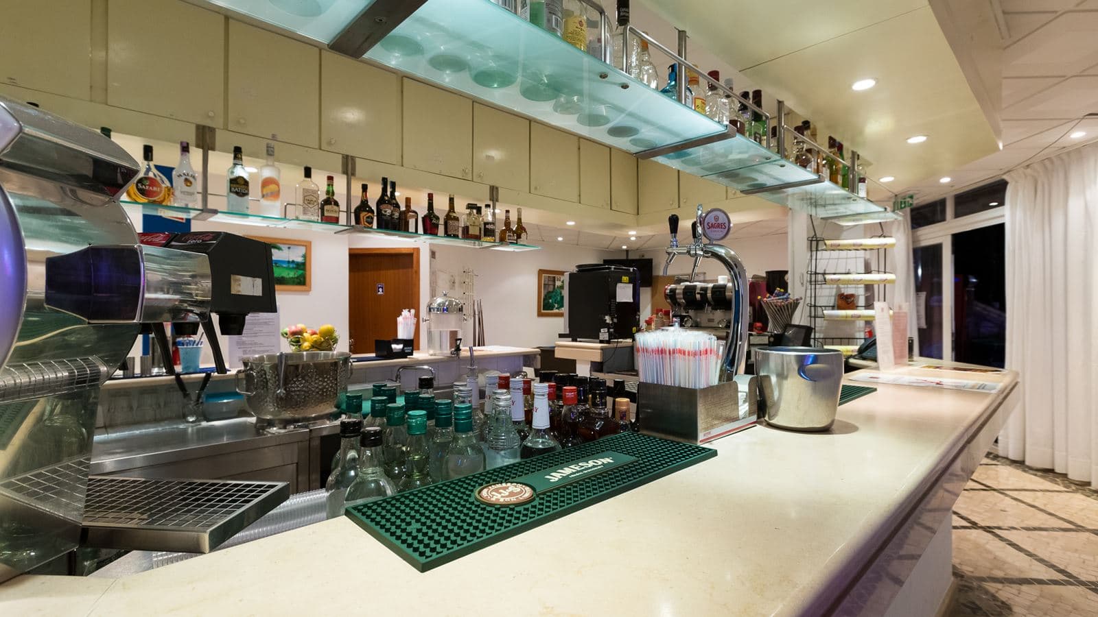 bars-ocean-bar