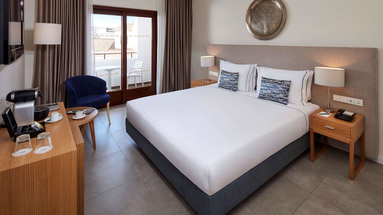 rooms-family-room-premium