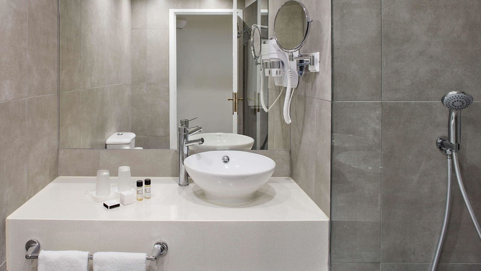 rooms-family-room-premium