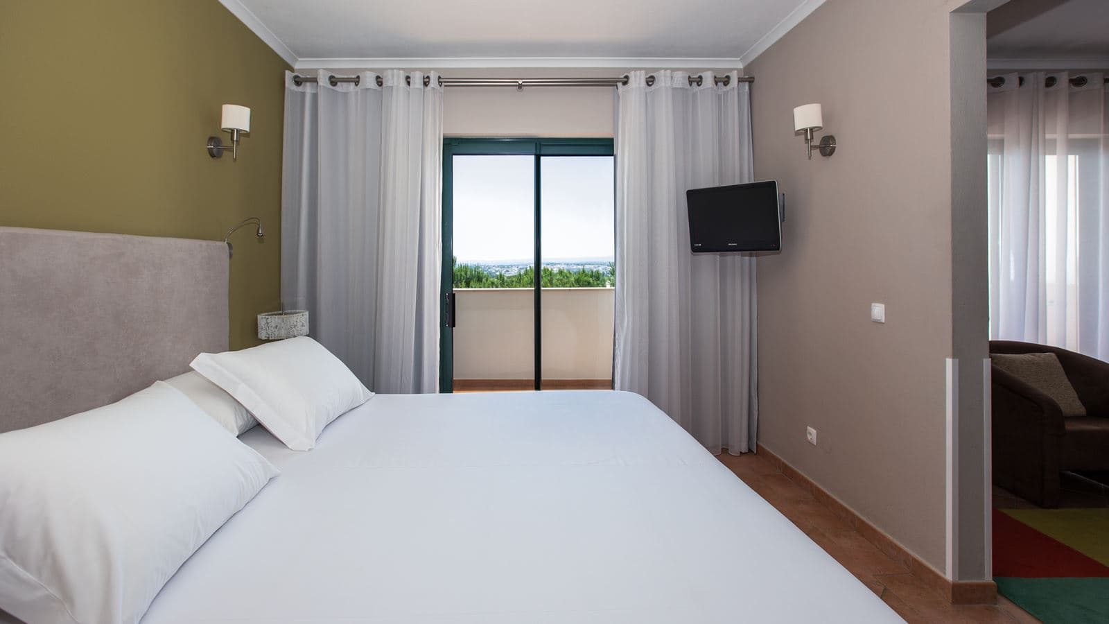 rooms-su--suite