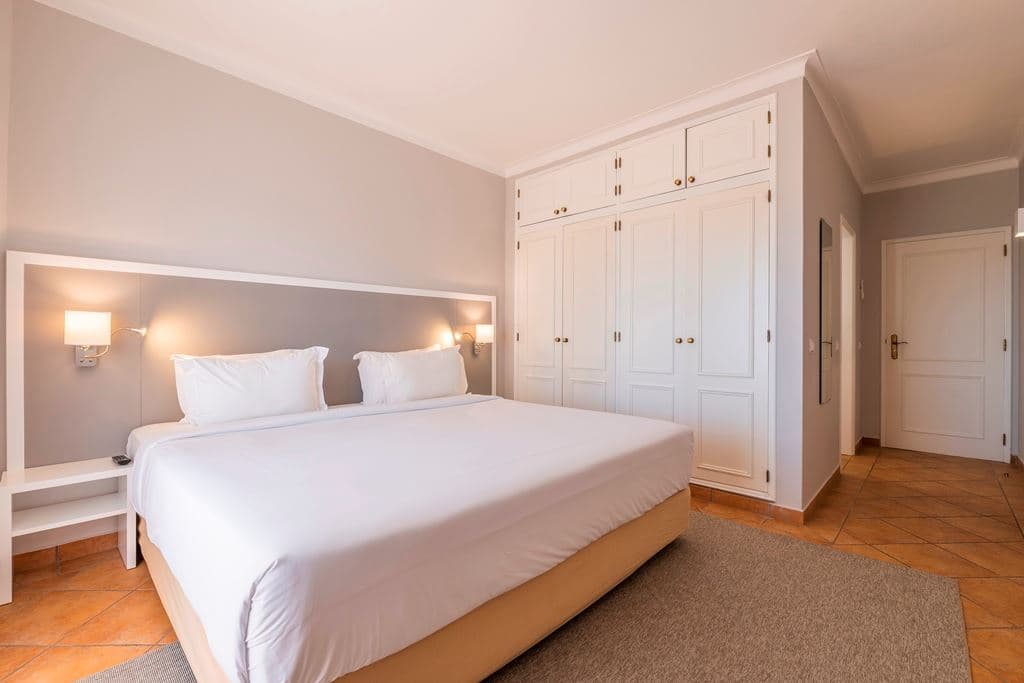 rooms-a1--two-bedroom-townhouse-th2