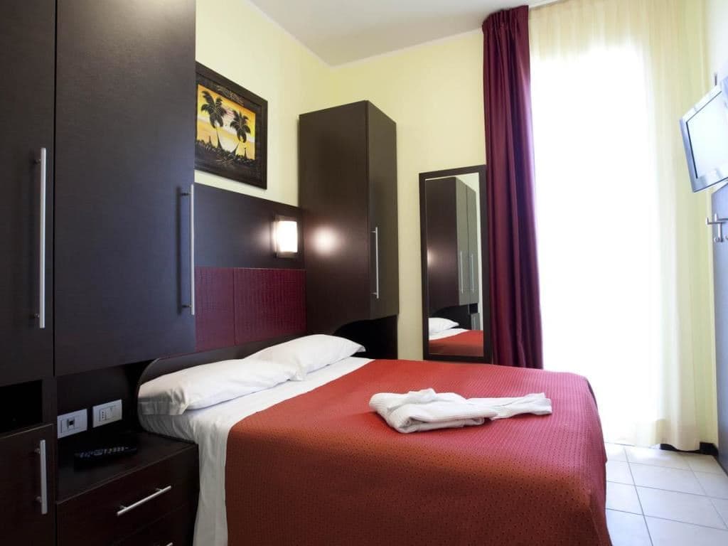 rooms-standard-room