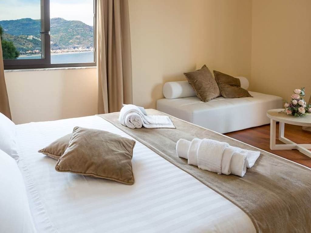 rooms-promo-room