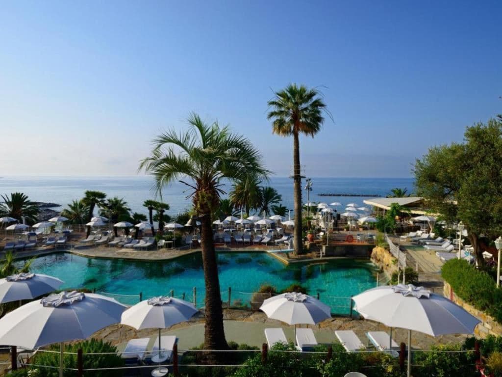 pools-outdoor-pool