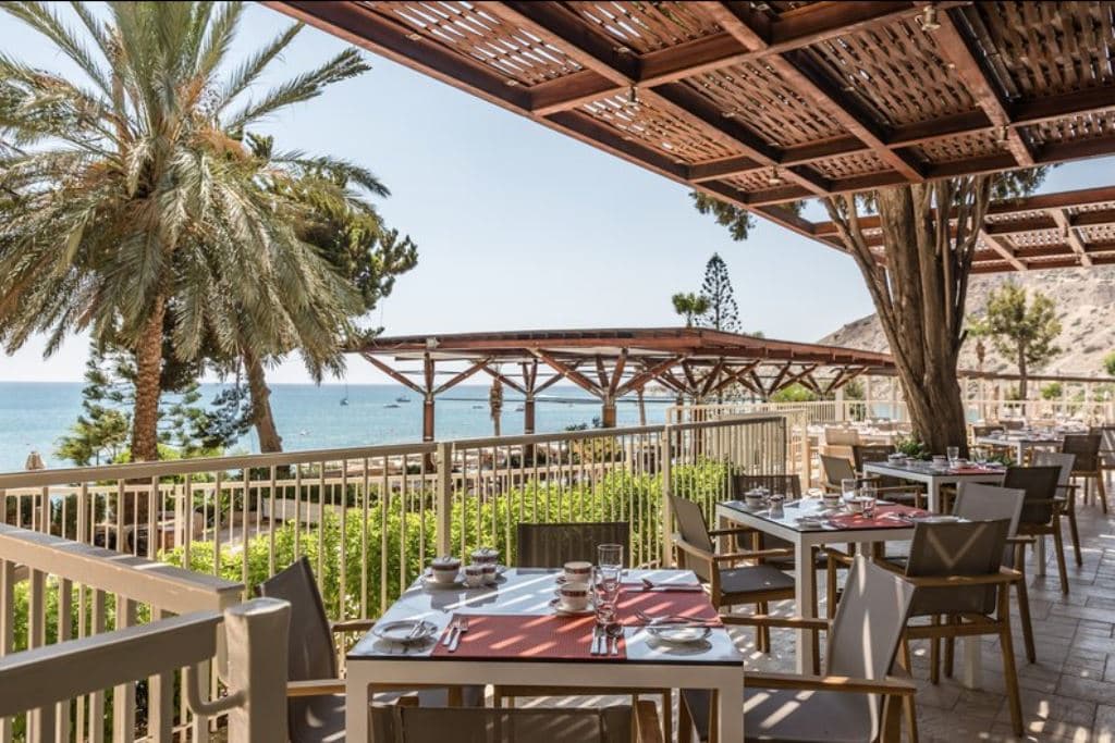 restaurants-restaurant