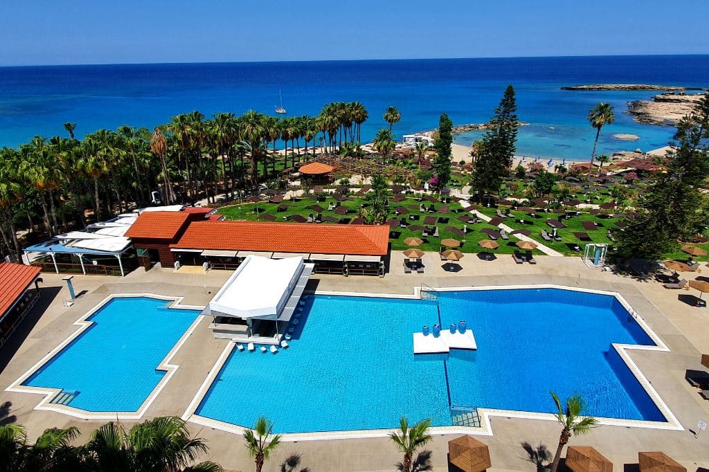 pools-outdoor-pool