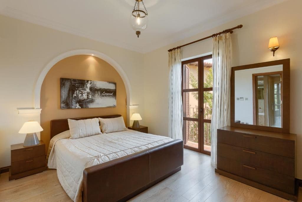 rooms-2-bedroom-standard-apartment-sharedpoolterrace