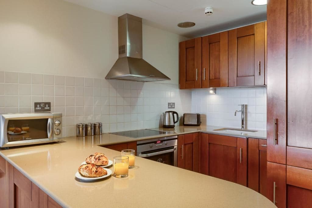 rooms-2-bedroom-standard-apartment-sharedpoolterrace