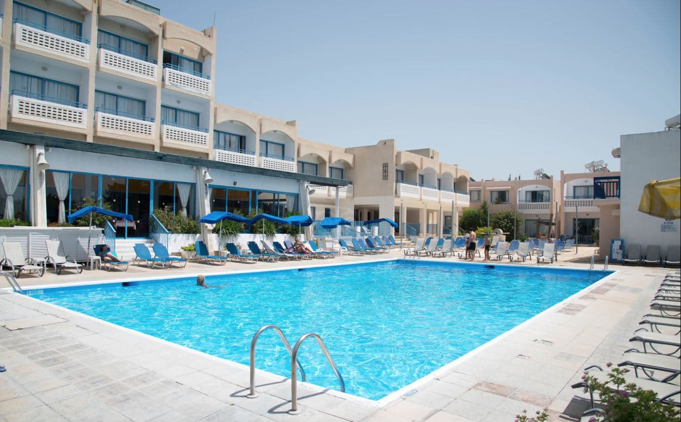 pools-outdoor-pool