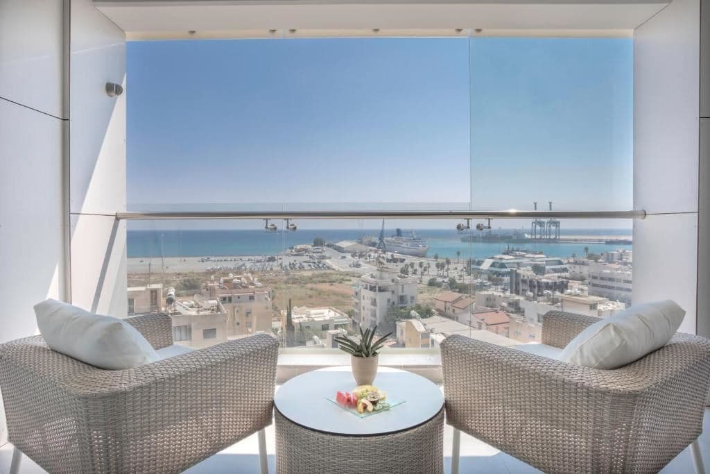 rooms-premium-room-seaview-balcony-or-terrace