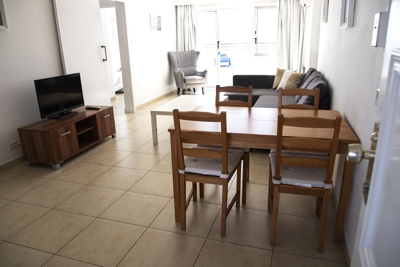 rooms-standard-apartment-balcony-or-terrace