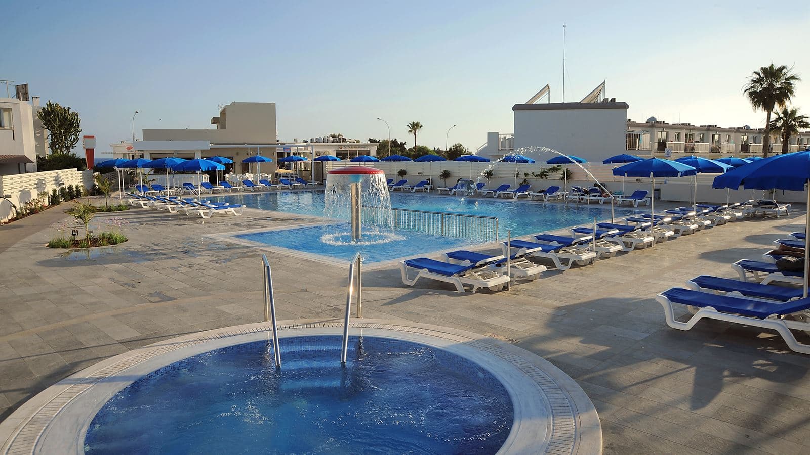 pools-outdoor-pool