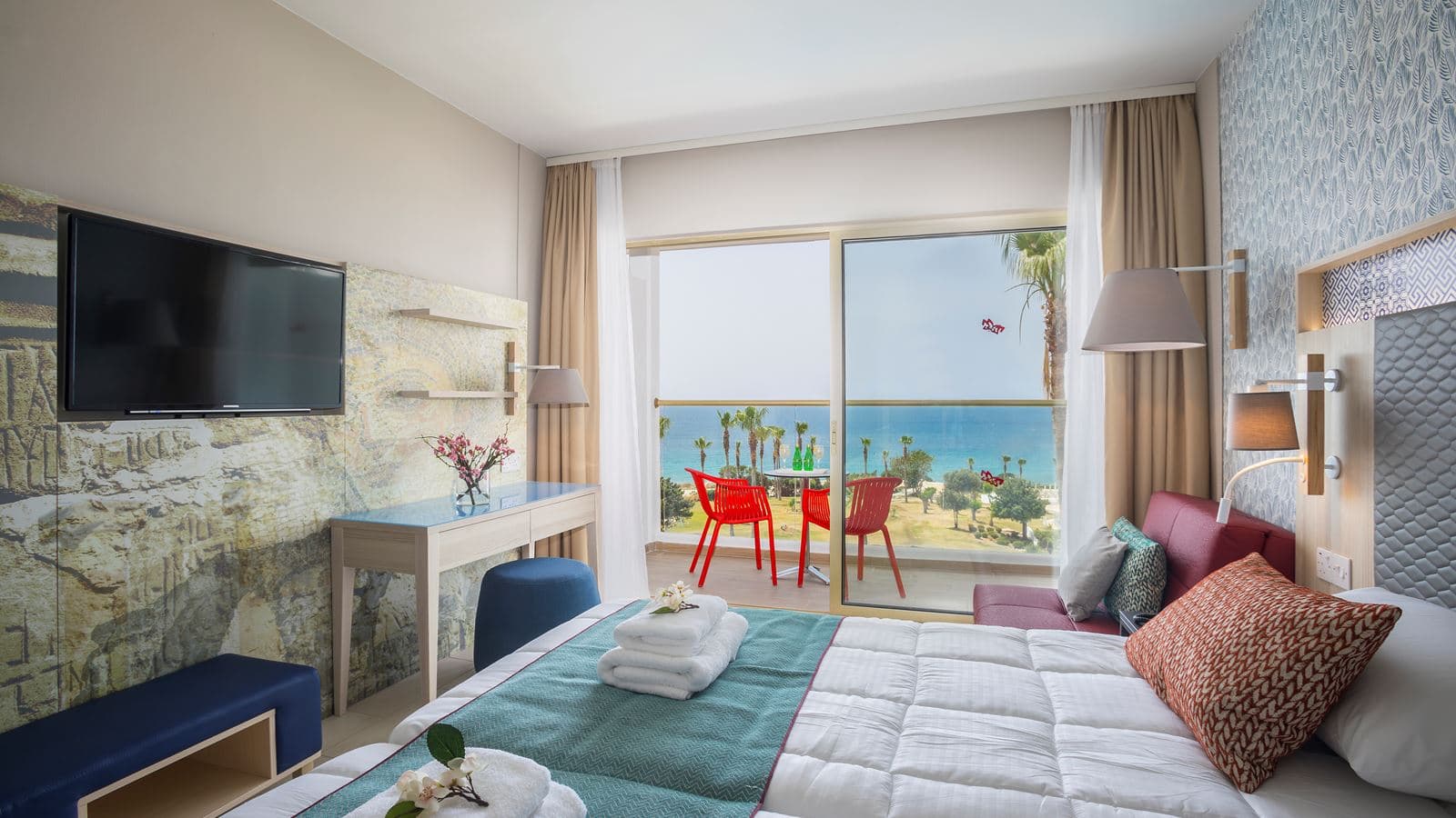 rooms-standard-familyroom-sea-view-balcony-