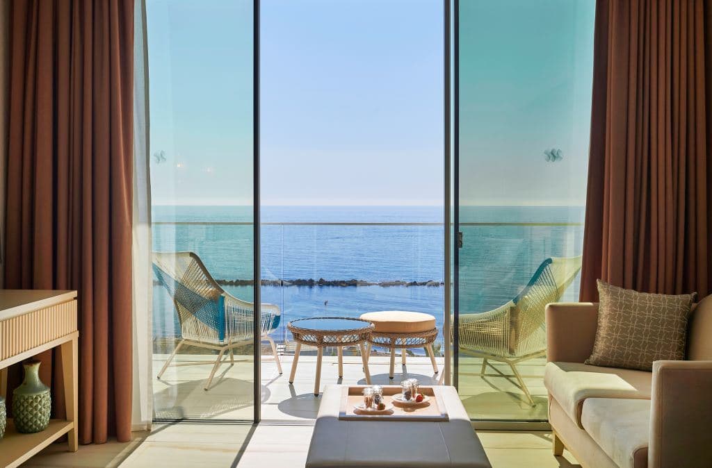 rooms-deluxe-room-seaview-balcony-or-terrace