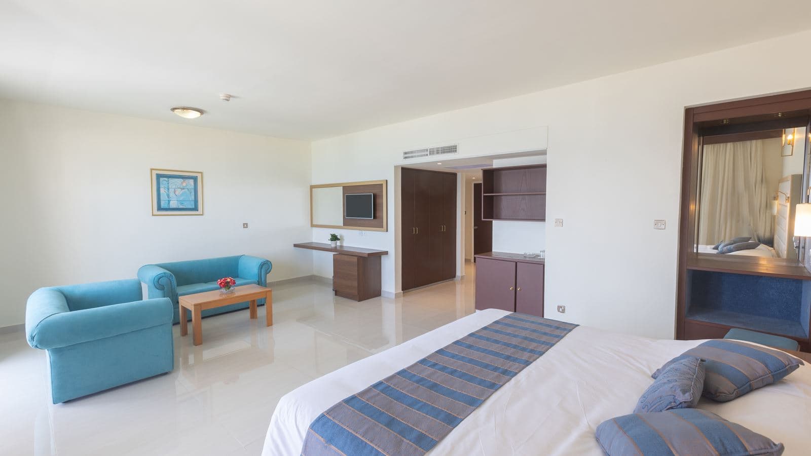 rooms-family-room--seaview--balcony