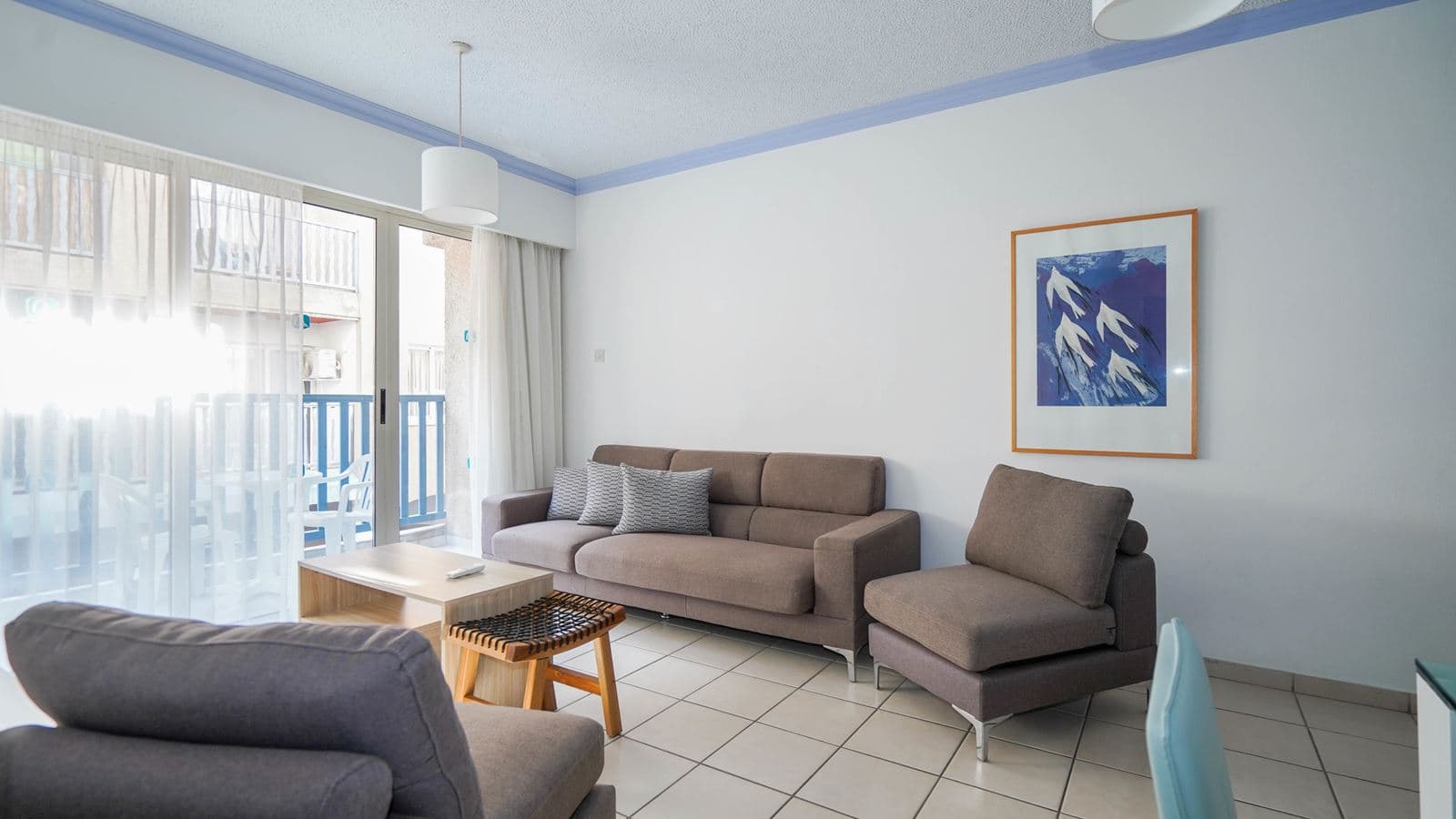 rooms-1-bedroom-standard-apartment--balcony
