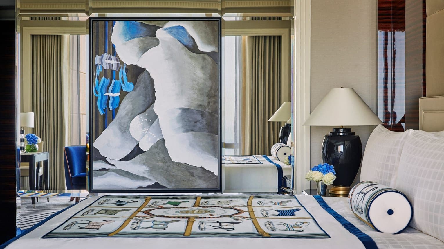 rooms-superior-room
