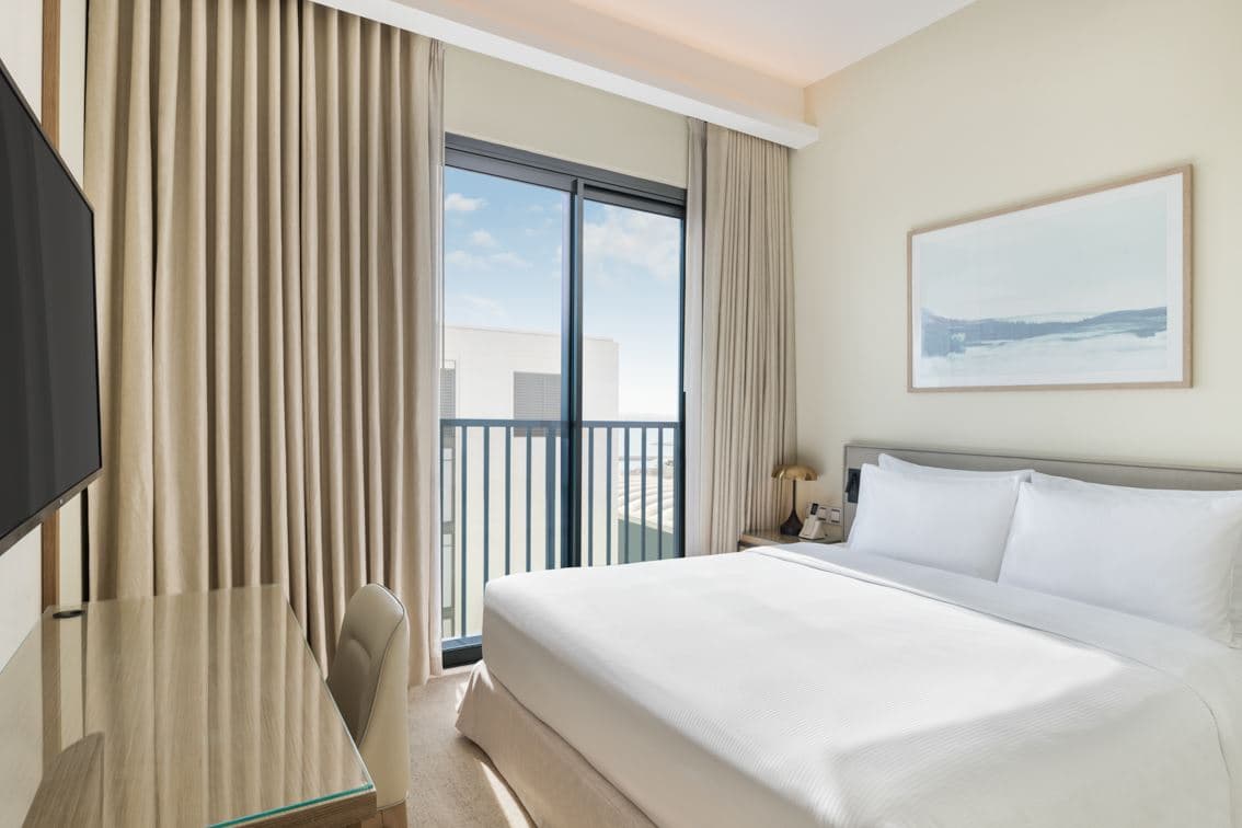 rooms-deluxe-three-bedroom-apartment