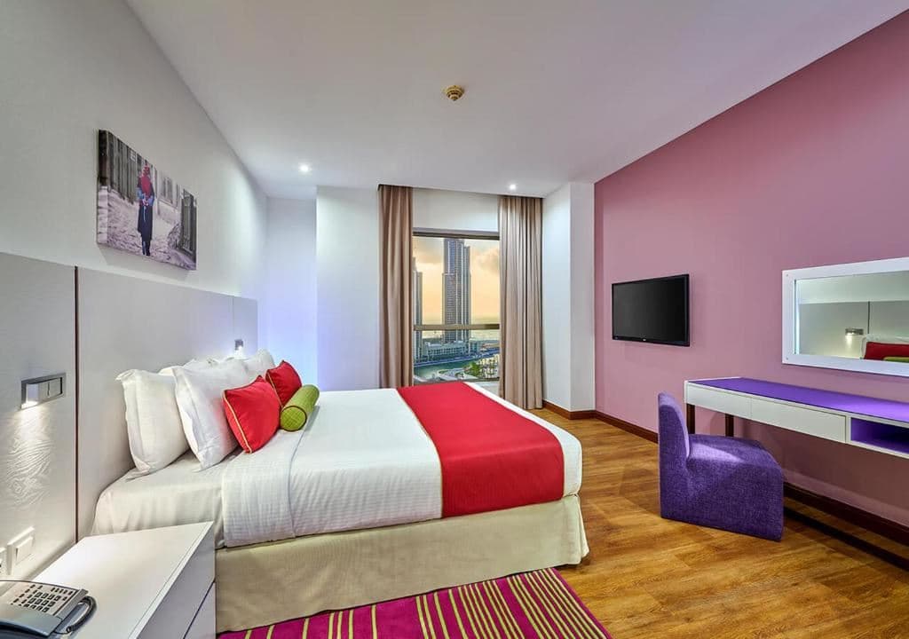 rooms-one-bedroom-apartment-city-view