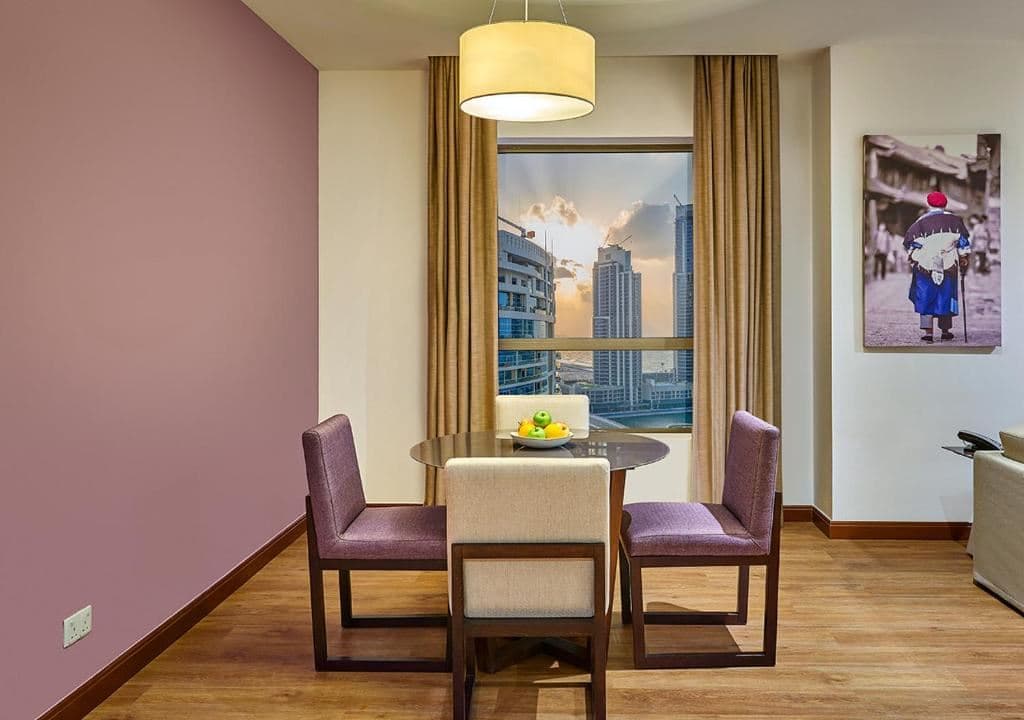 rooms-one-bedroom-apartment-city-view