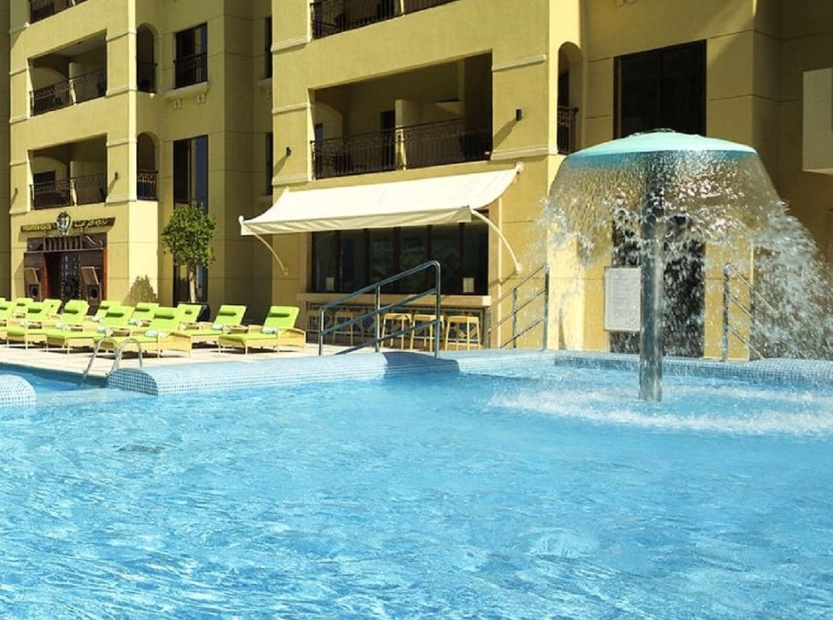 pools-outdoor-pool