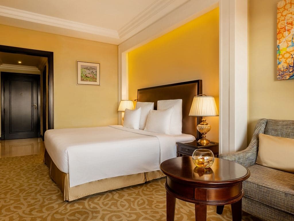 rooms-superior-room