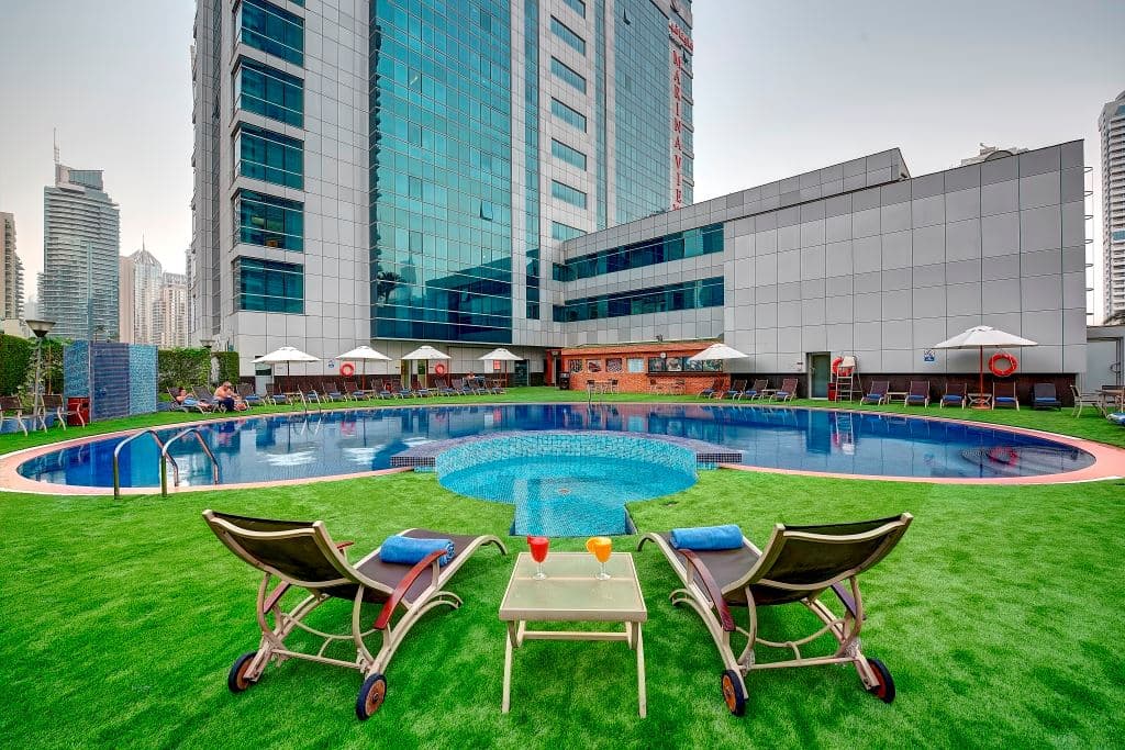pools-outdoor-pool