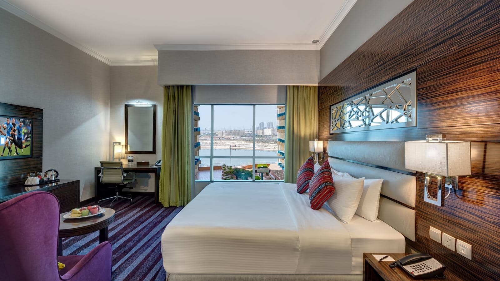 rooms-deluxe-room