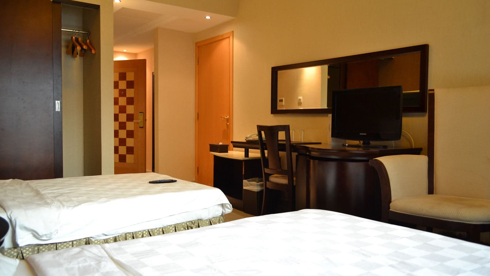 rooms-standard-room