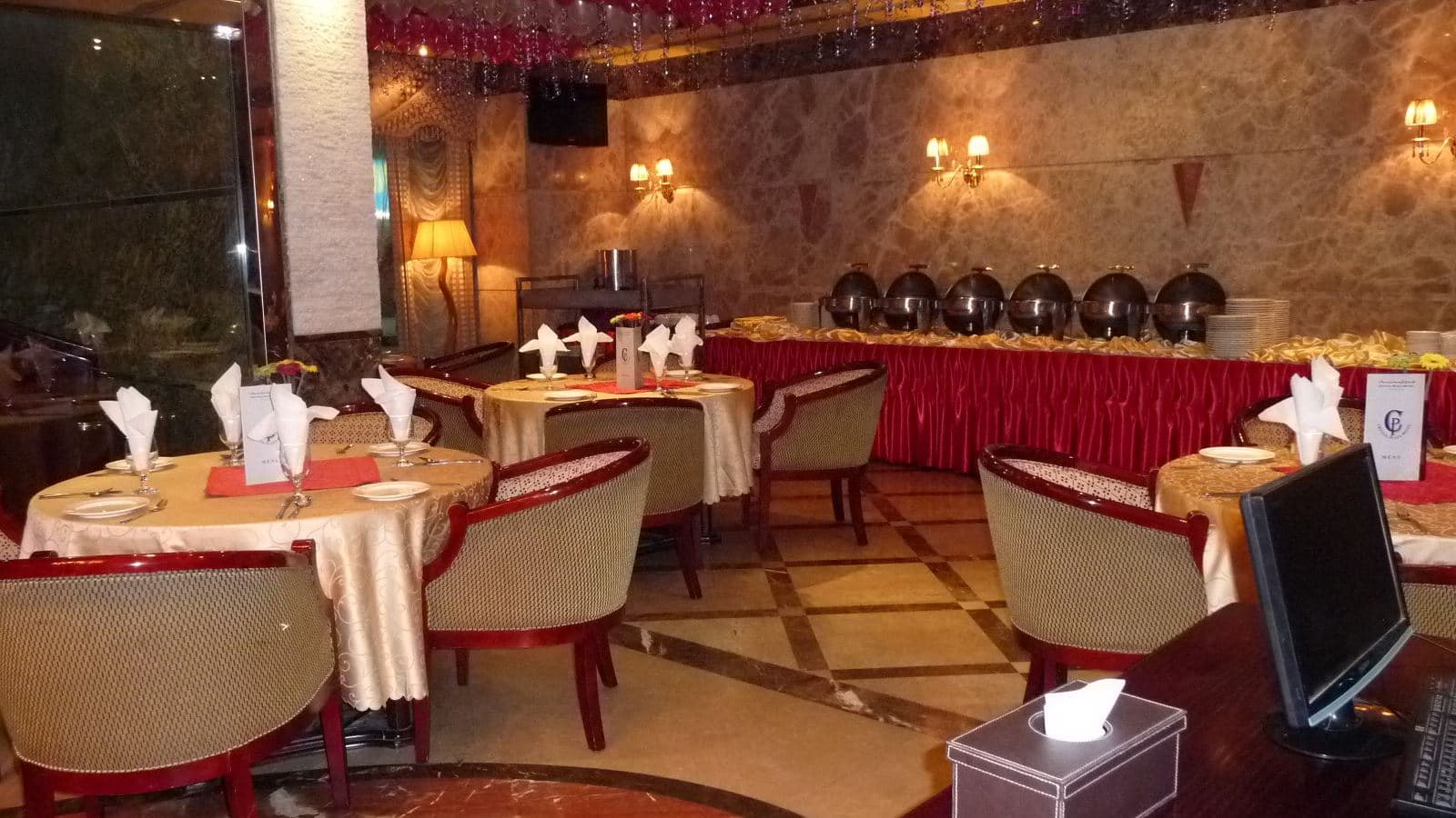 restaurants-crystal-restaurant