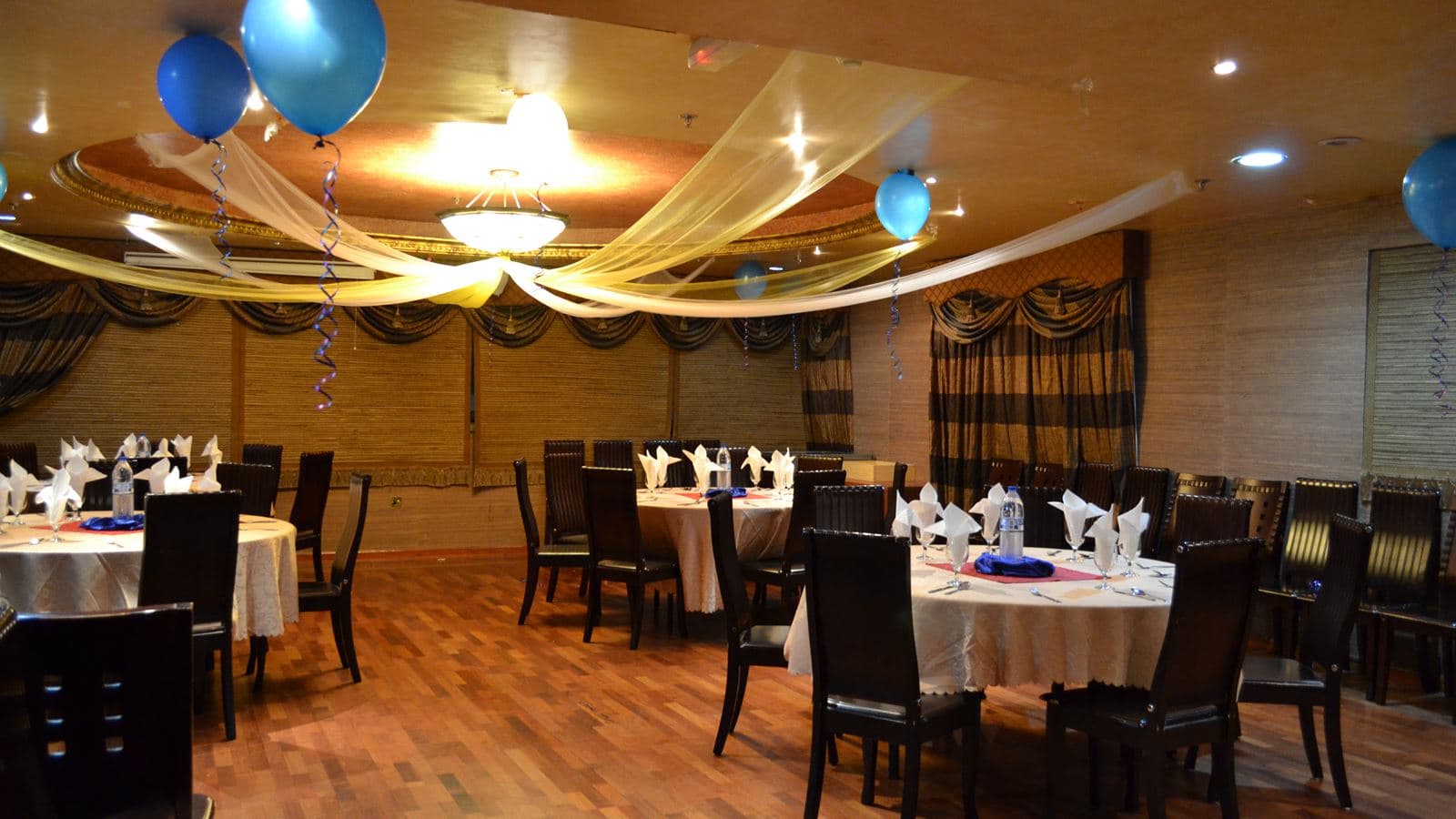 restaurants-crystal-restaurant