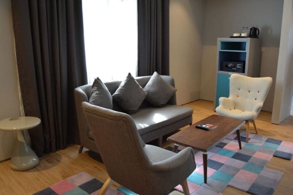 rooms-executive-suite