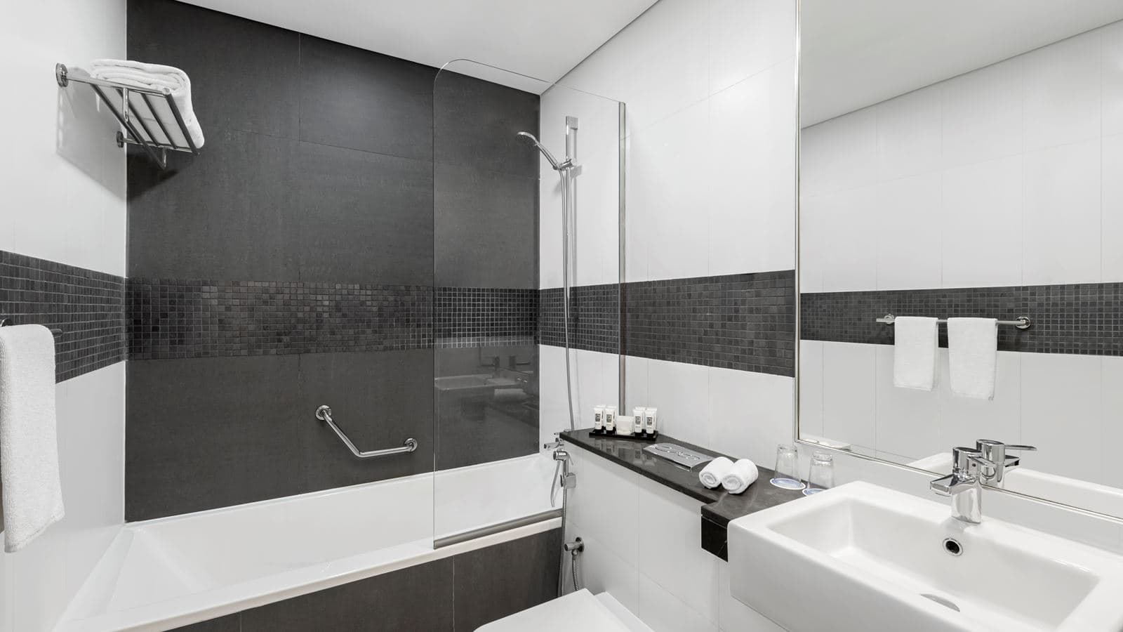 rooms-superior-room
