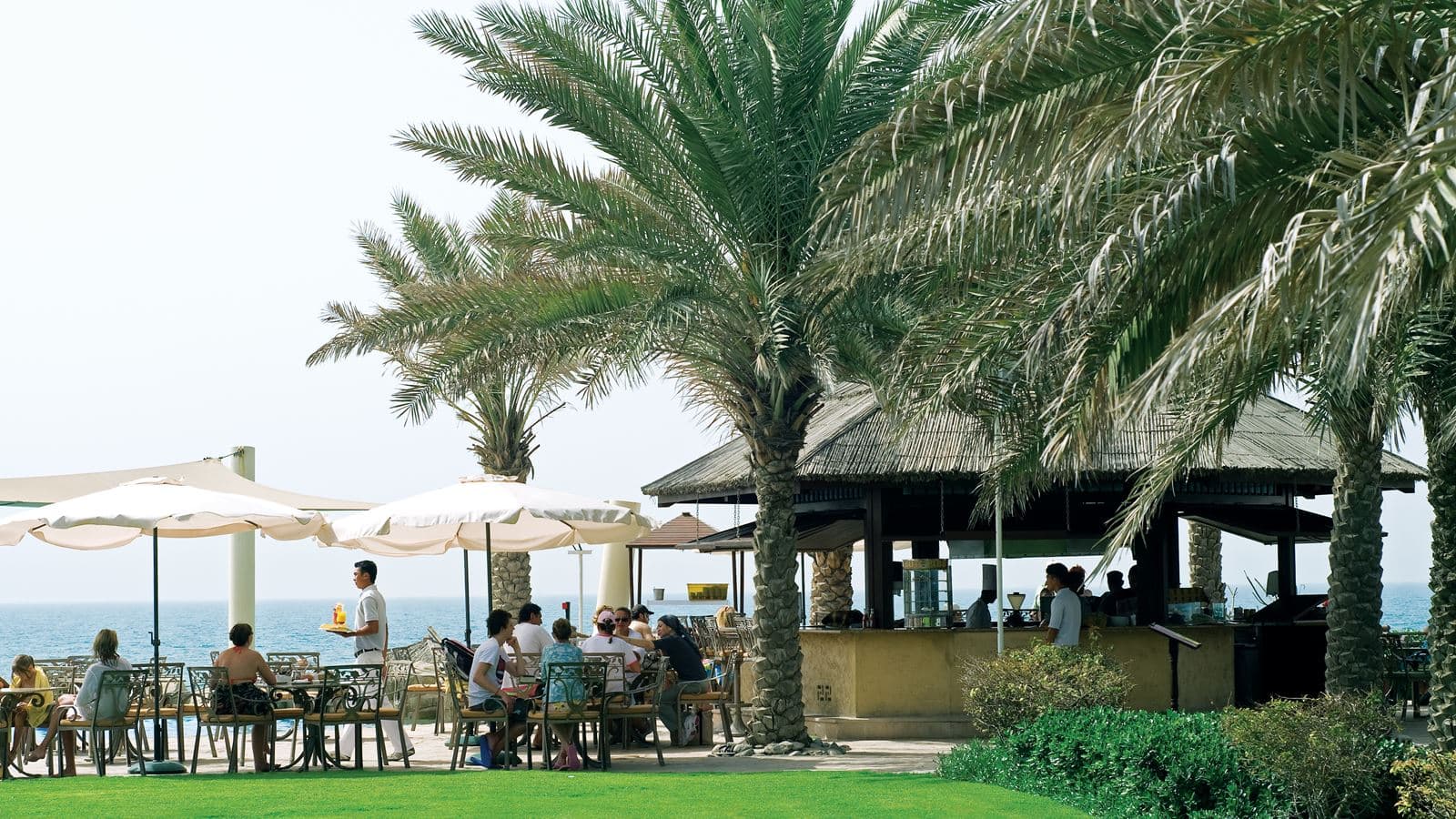 restaurants-waves-restaurant