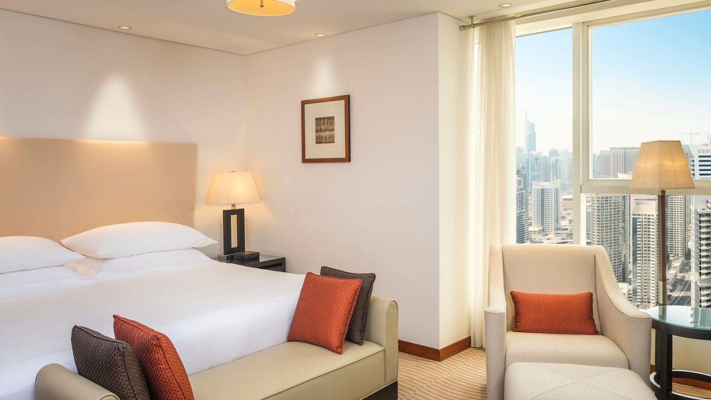 rooms-deluxe-suite