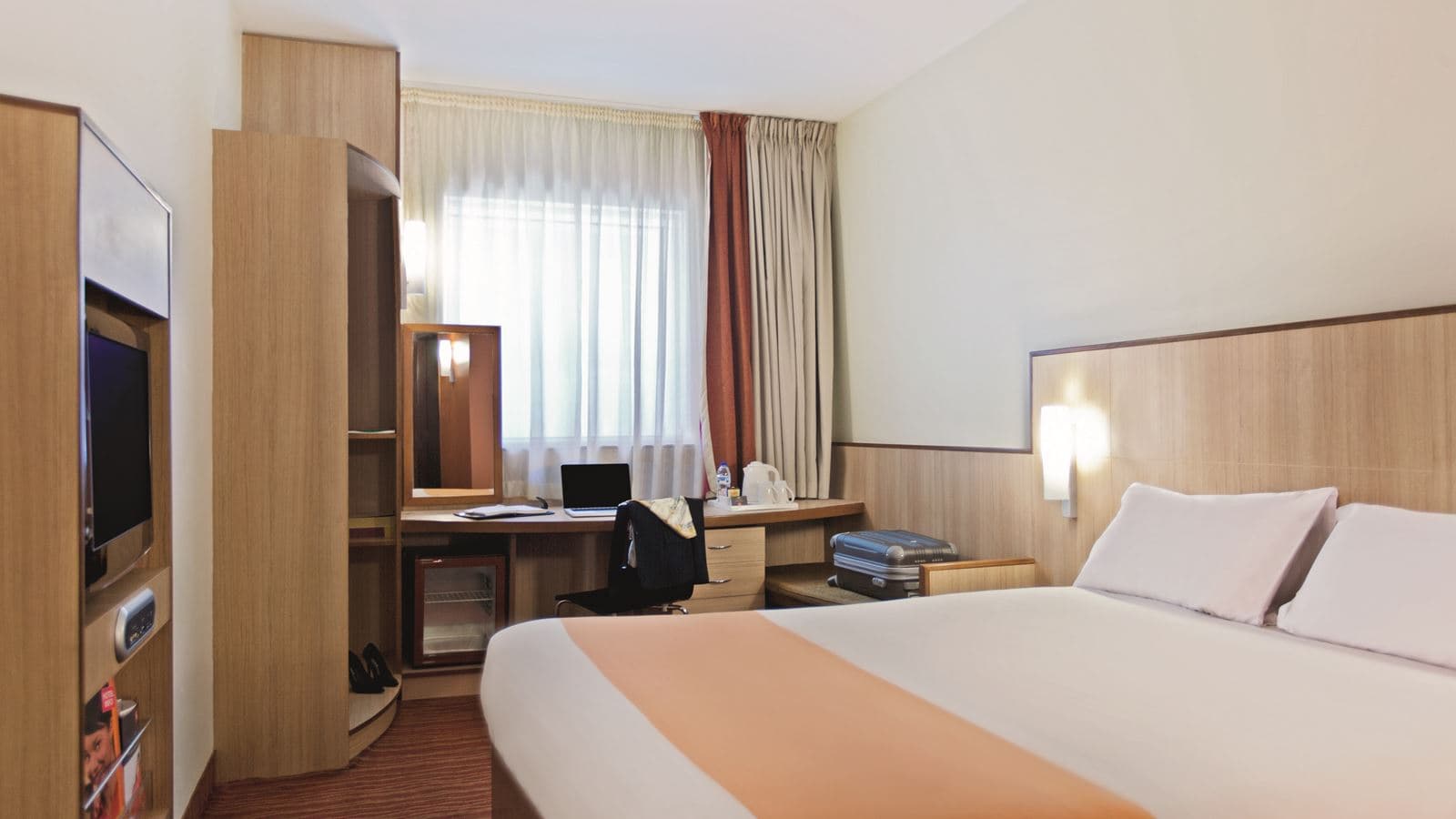 rooms-standard-room