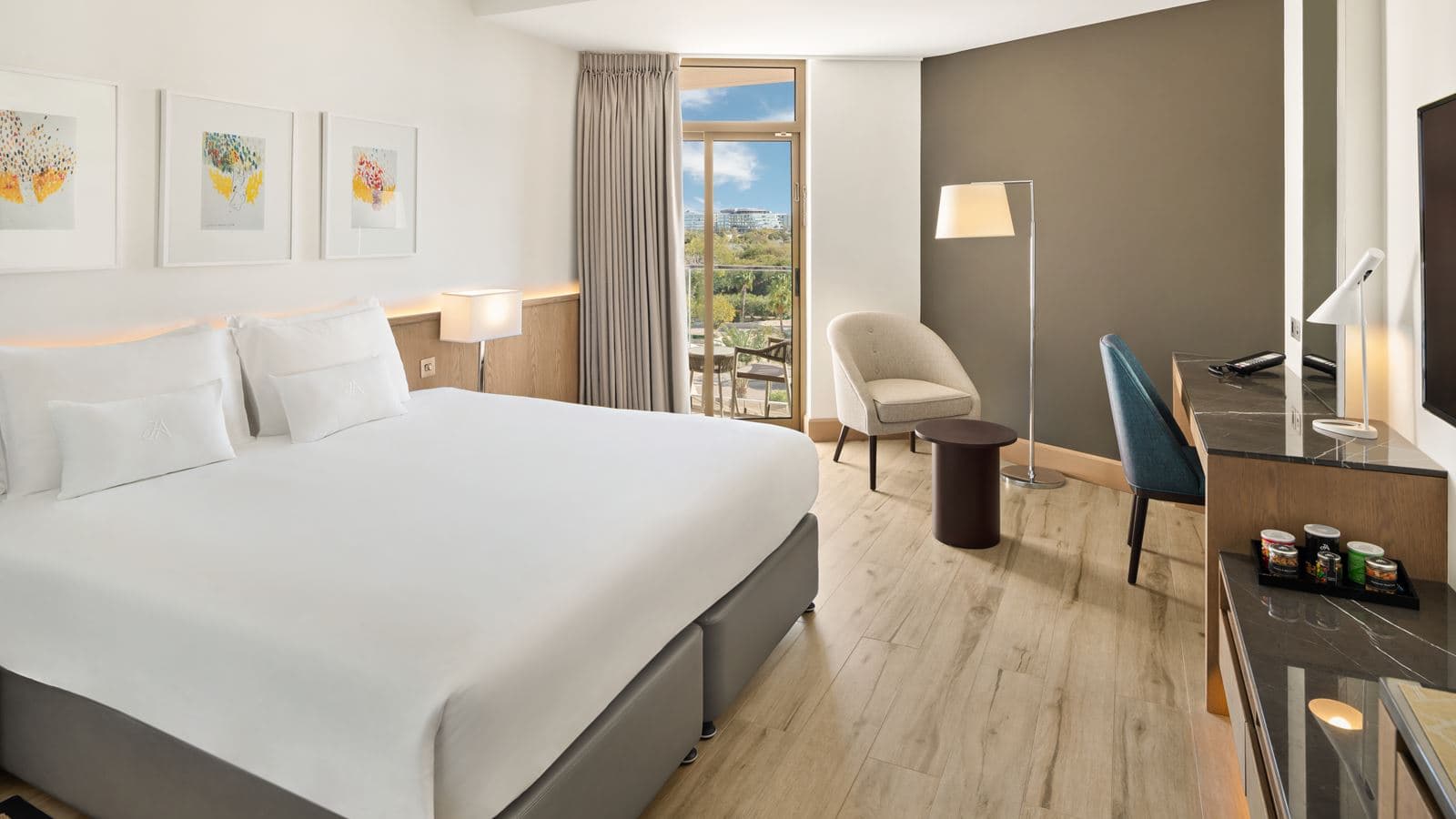 rooms-resort-view