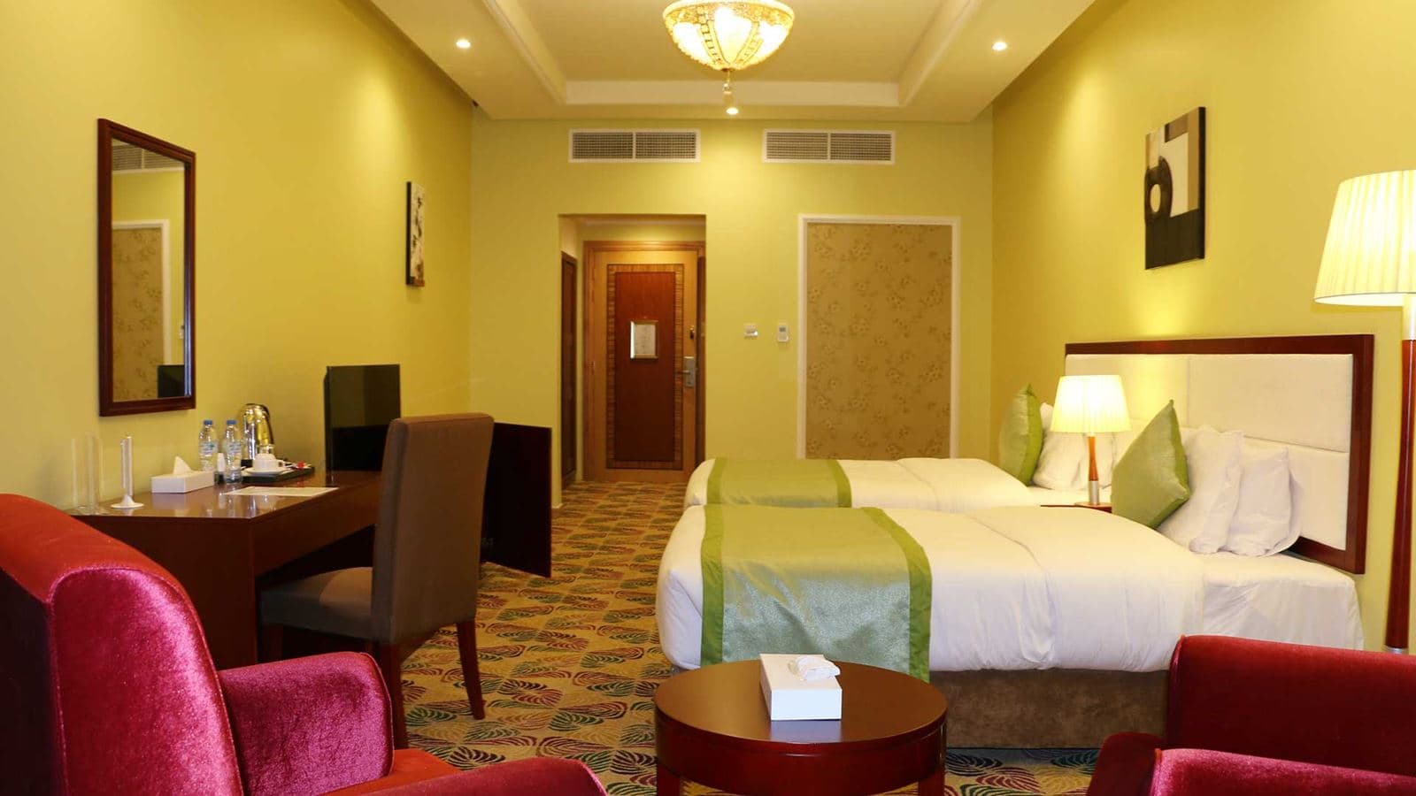 rooms-deluxe-suite