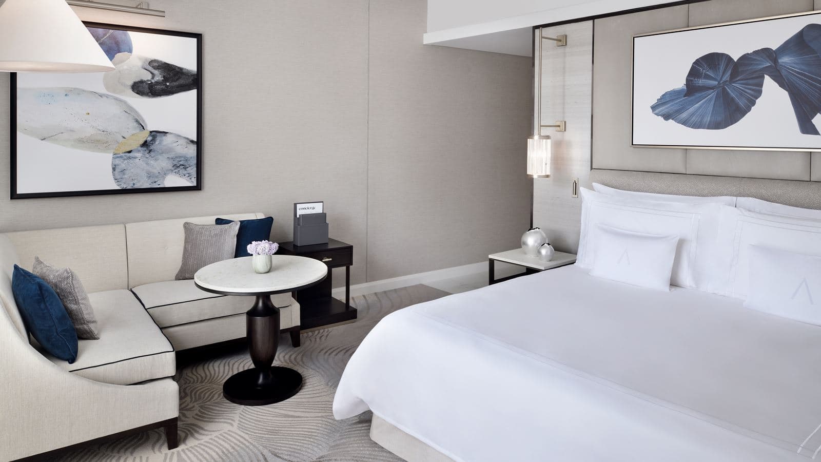 rooms-deluxe-room