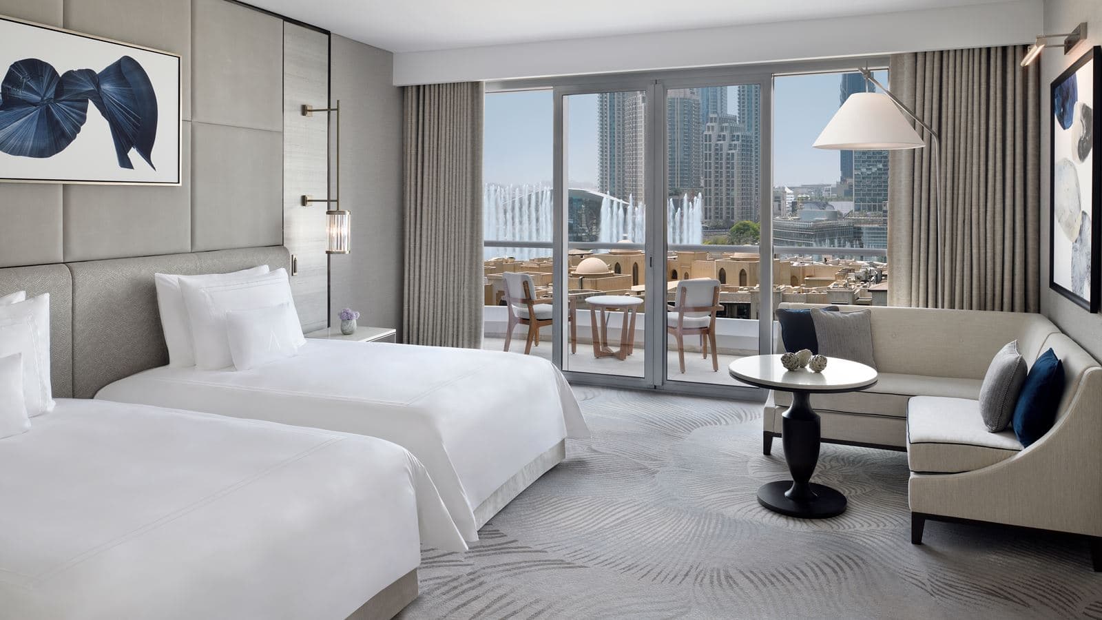 rooms-premier-fountain-view-room