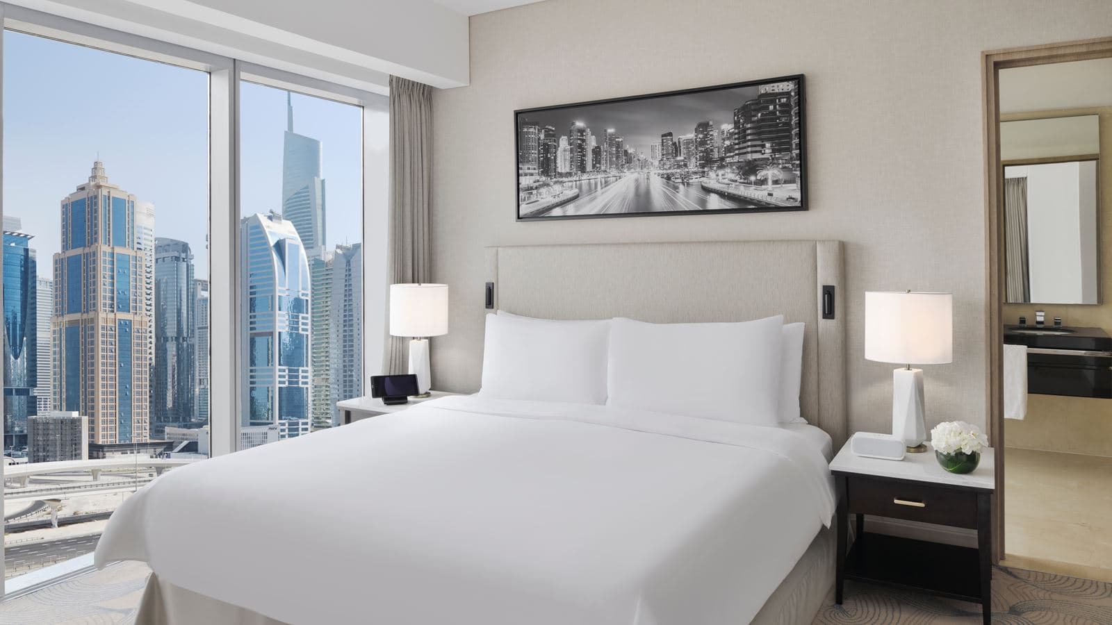 rooms-premier-suite-city-view