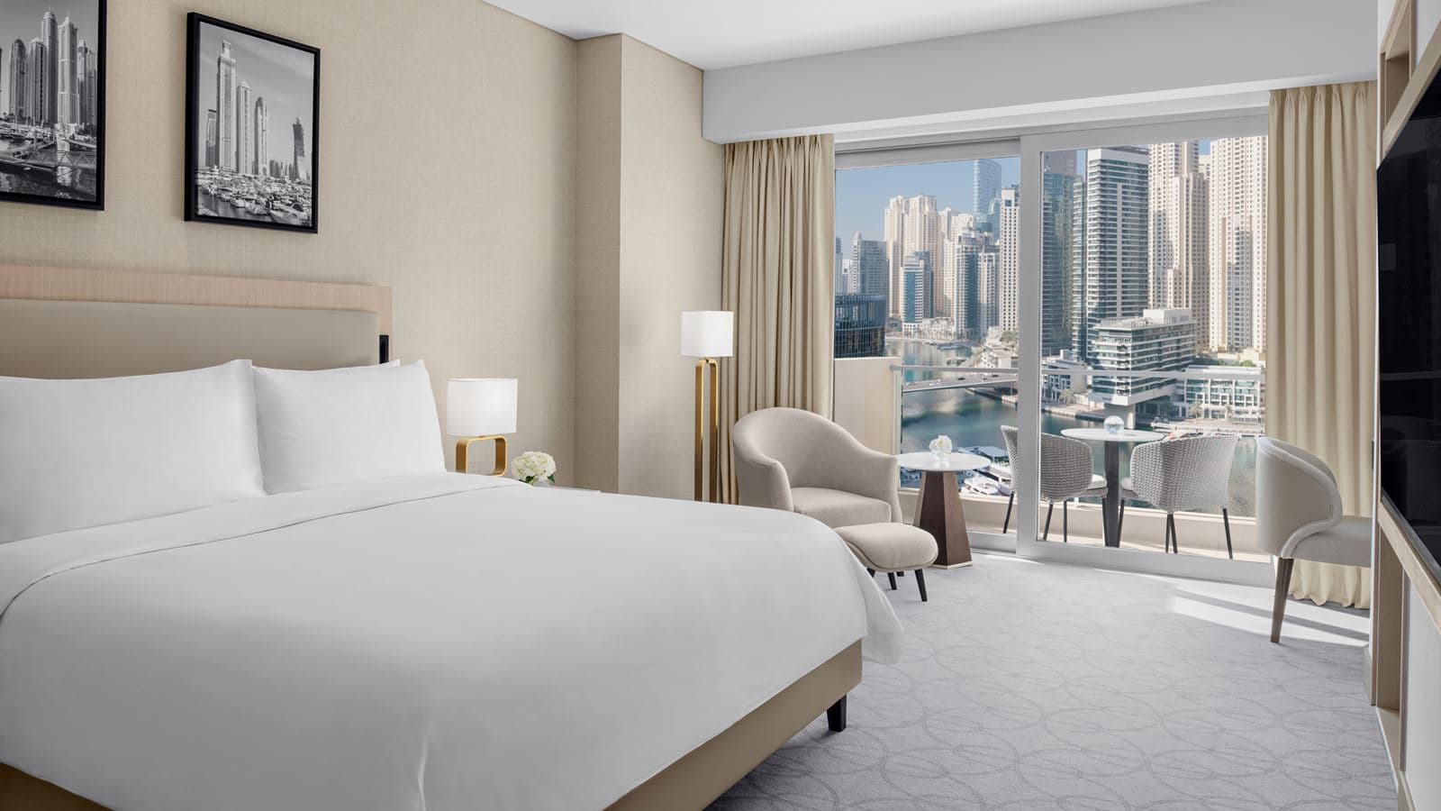 rooms-executive-club-room-marina-view