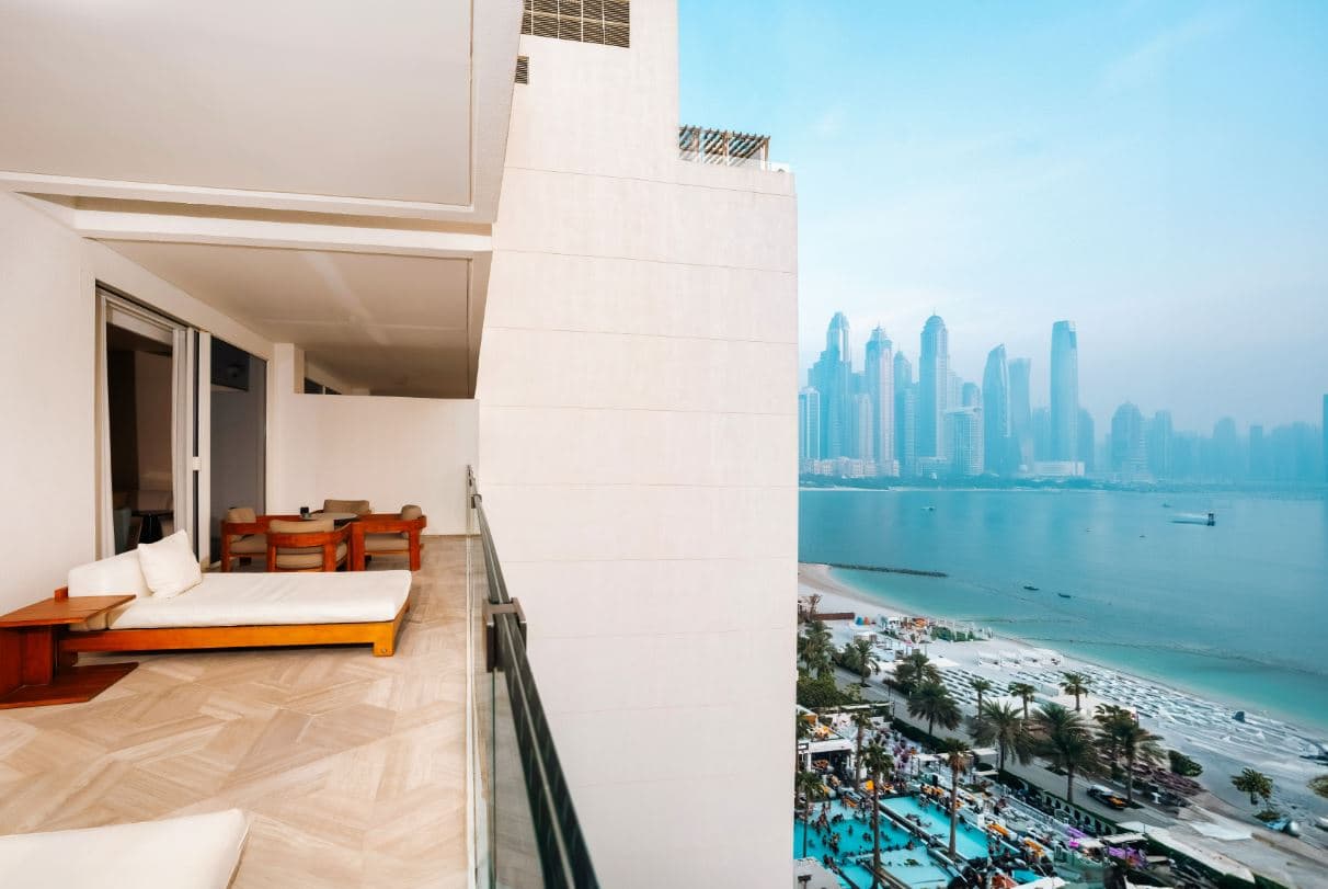 rooms-luxe-1-bedroom-suite