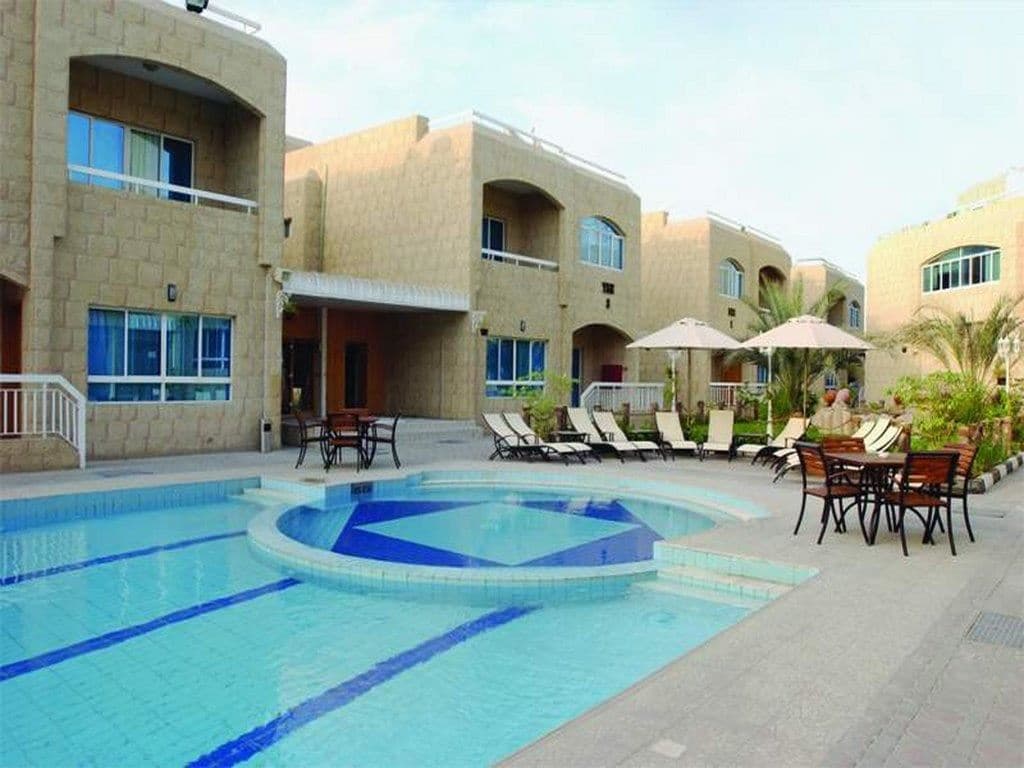 pools-outdoor-pool