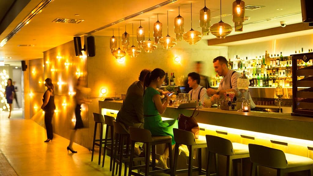 bars-social-room