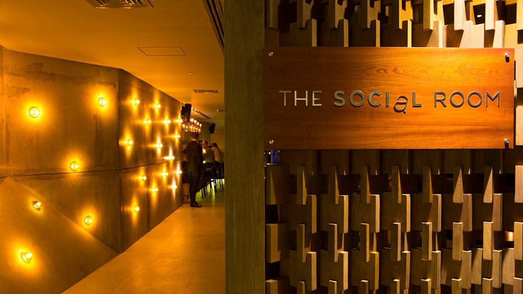 bars-social-room