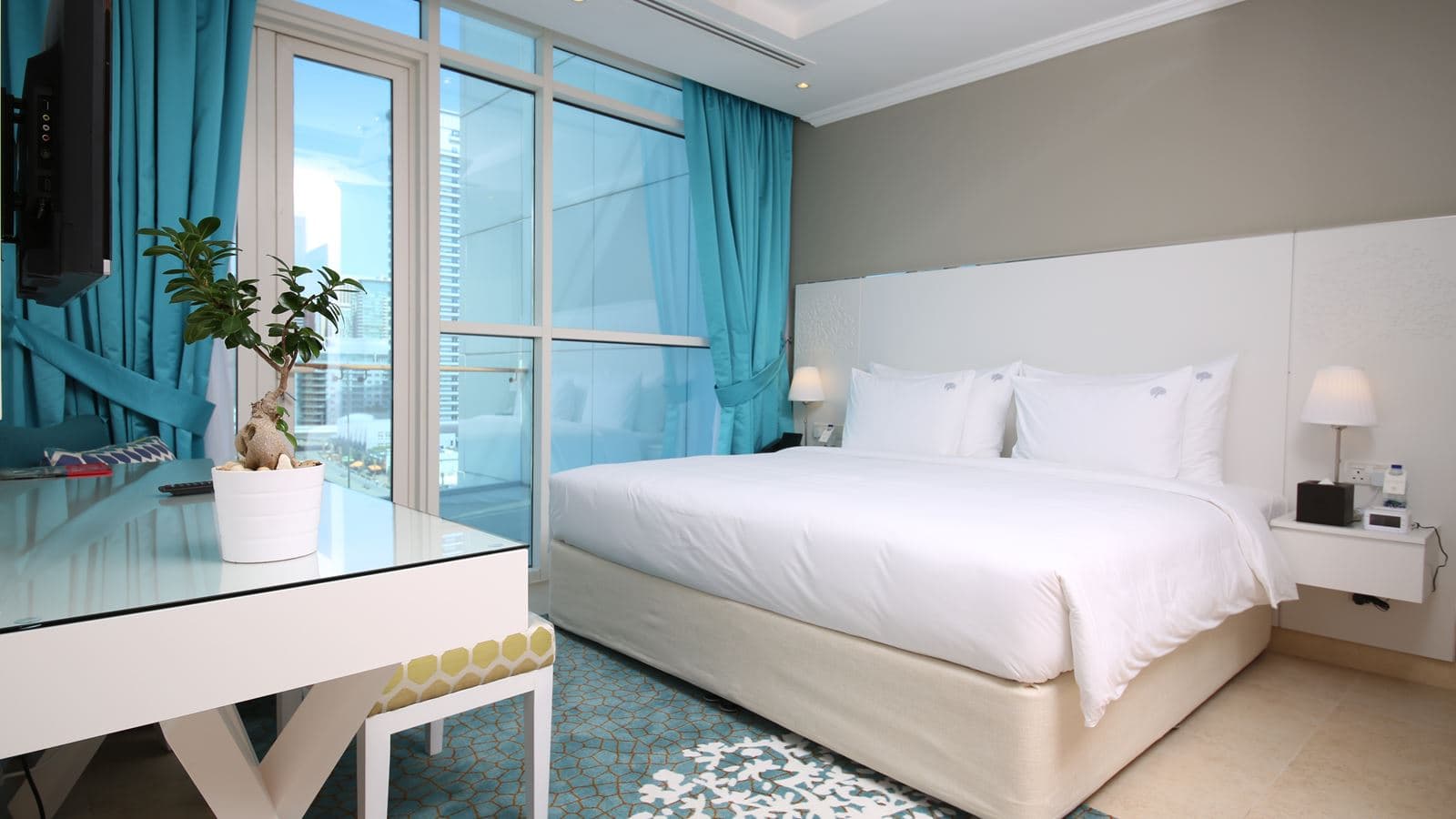 rooms-jannah-one-bedroom-suite-city-view