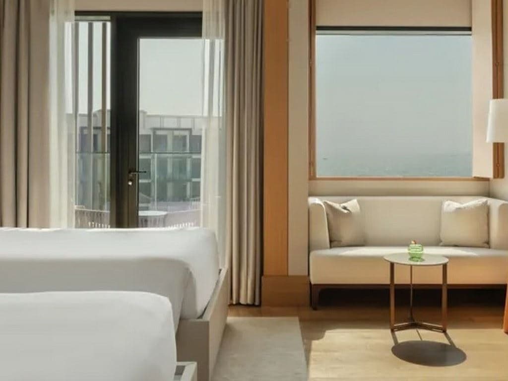 rooms-rising-light-guestroom-w-resort-view-twin